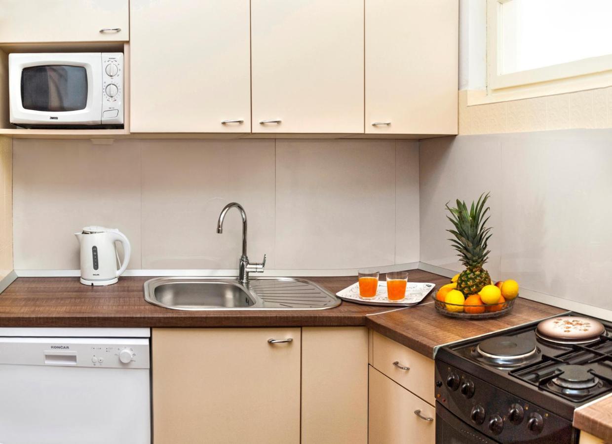 Apartmani Ines ตราสนิสเซ ภายนอก รูปภาพ