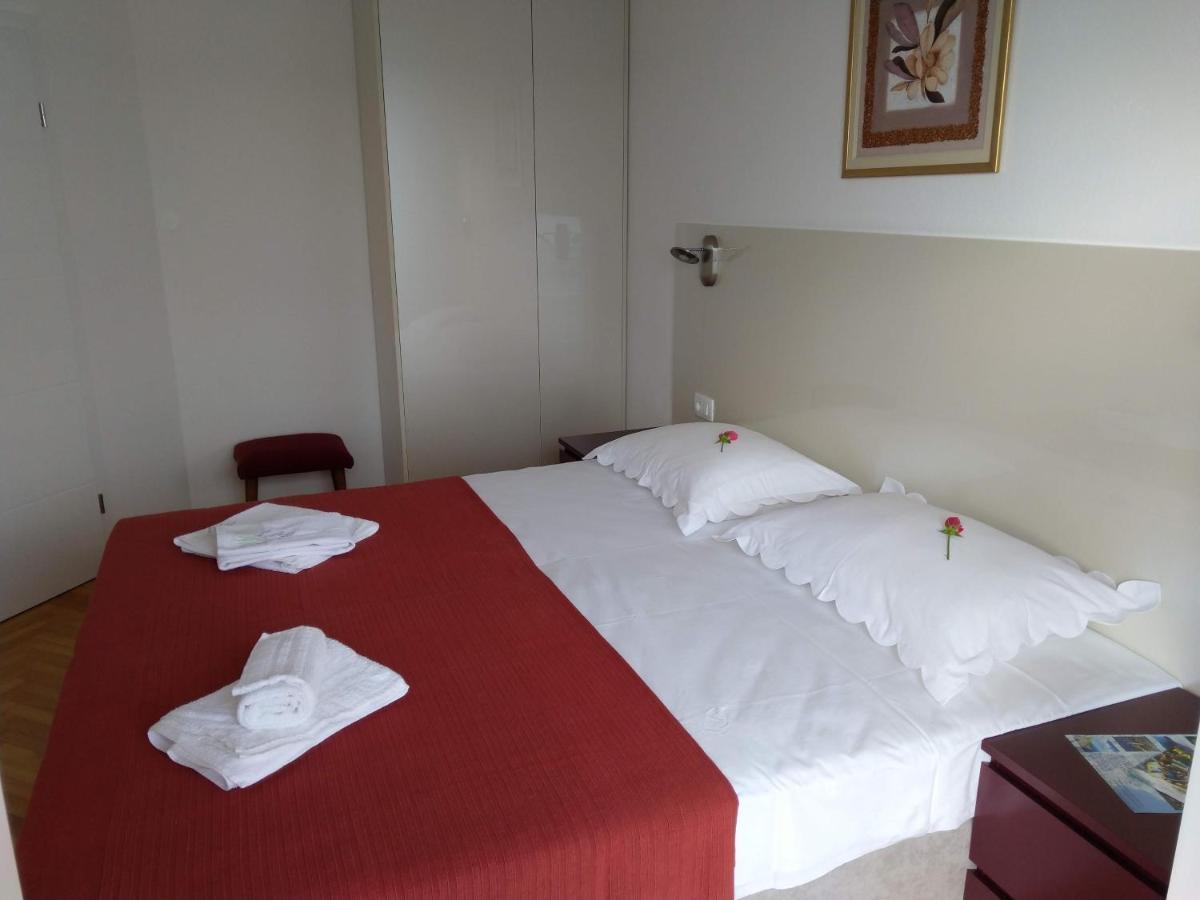 Apartmani Ines ตราสนิสเซ ภายนอก รูปภาพ